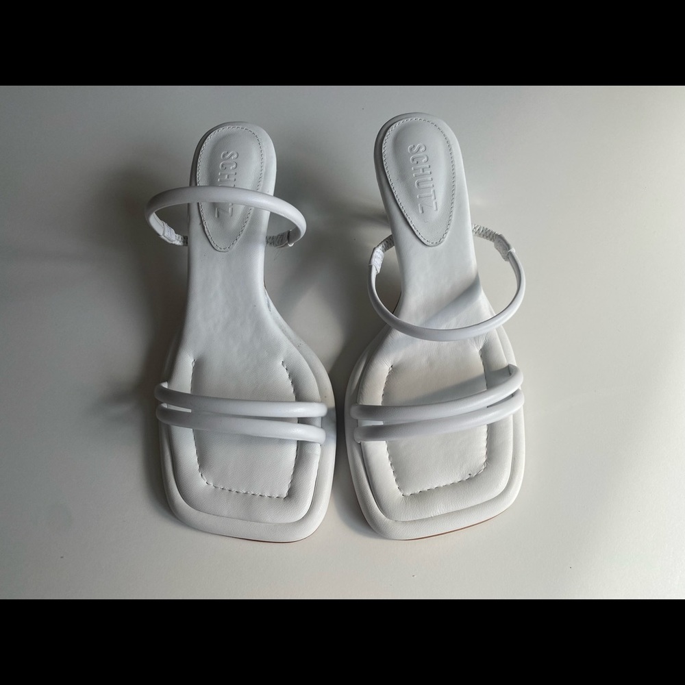 NEVER WORN Schutz Agatha Mid Heel Sandal